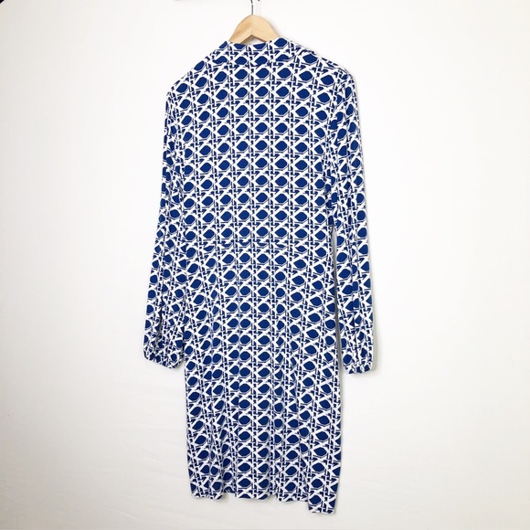 Diane von Furstenberg Chick blue/white graphic print twisted front Jersey dress - Picture 7 of 10